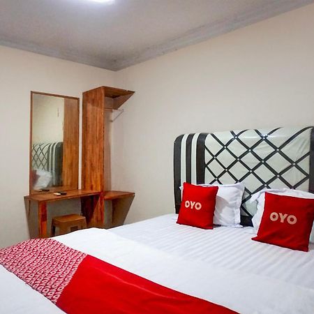 Hotel O Medan City Center Near Plaza Medan Fair Экстерьер фото