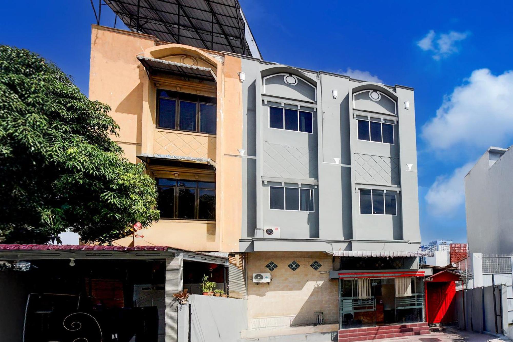 Hotel O Medan City Center Near Plaza Medan Fair Экстерьер фото
