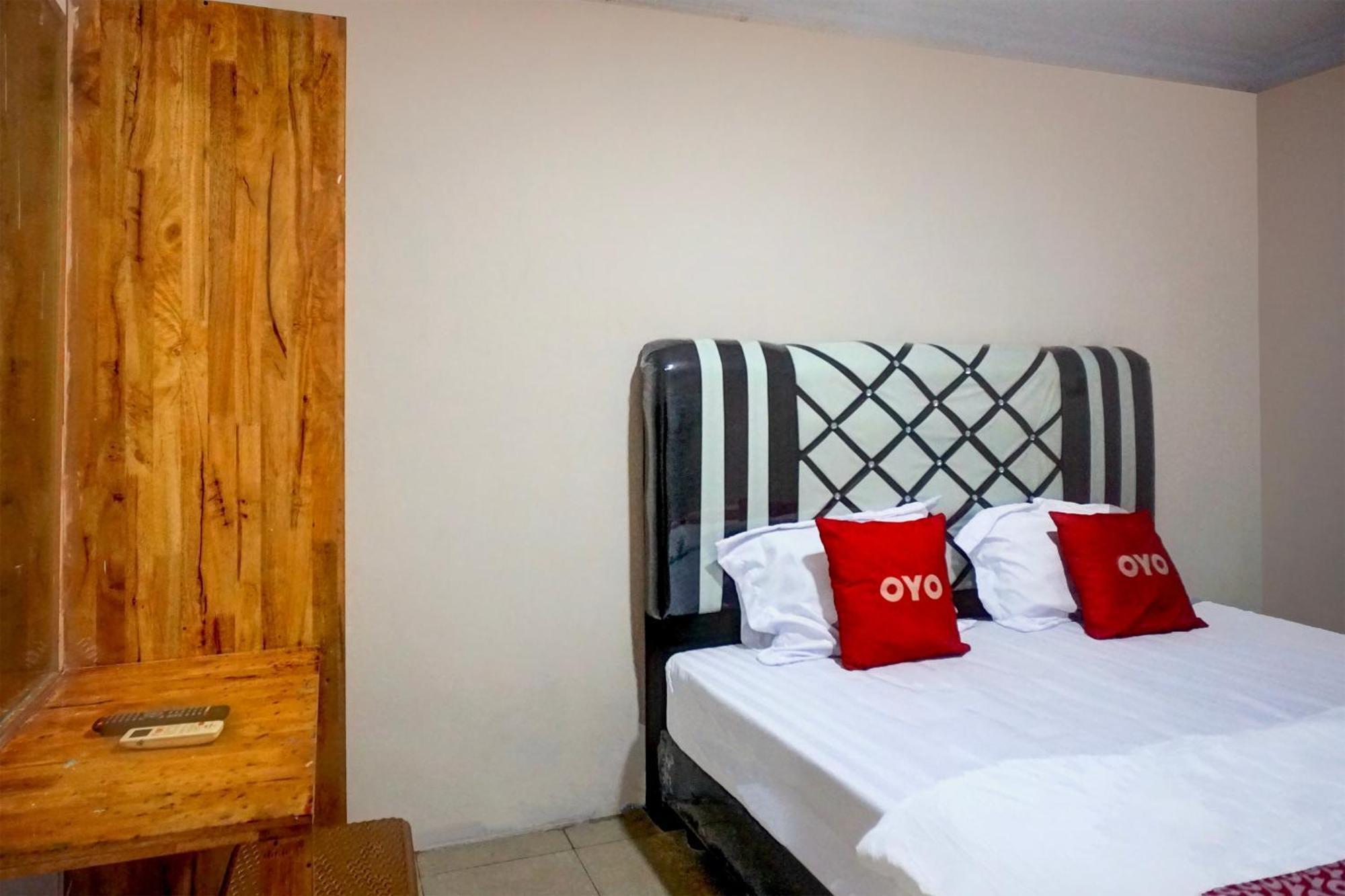 Hotel O Medan City Center Near Plaza Medan Fair Экстерьер фото