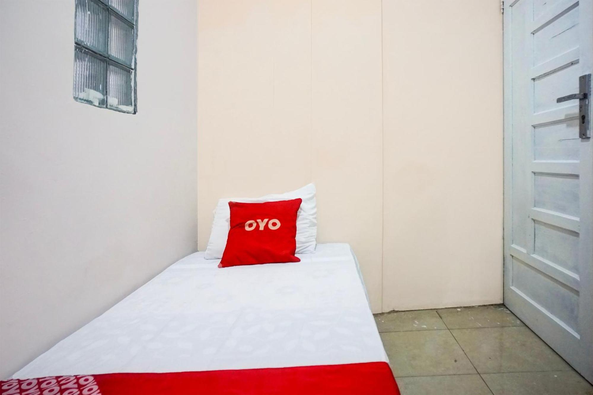 Hotel O Medan City Center Near Plaza Medan Fair Экстерьер фото